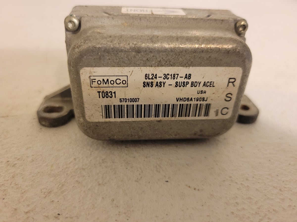 Marker Light (518001002P) - Midwest Bus Parts