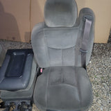 00 -06 Avalanche TAHOE SIERRA SILVERADO front manual cloth seats console seat oe