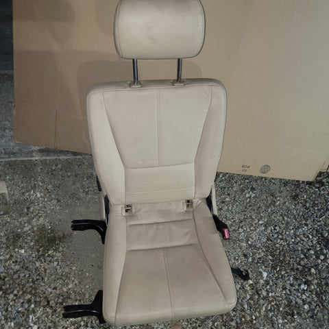 98 - 05 Mercedes Benz ML320 Ml500 ML600 ML63 3rd row right rear tan seat oem