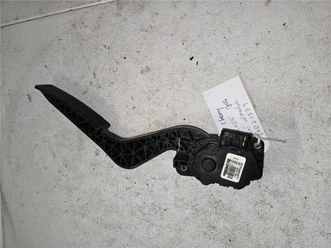 2010 - 2017 Chevrolet Equinox Gas Pedal w/Module 84022579 OEM 