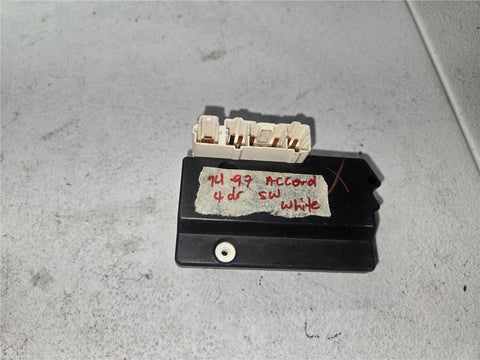 1994 - 1997 Honda Accord 4DR Window Switch White 35750-SV1-A02 OEM