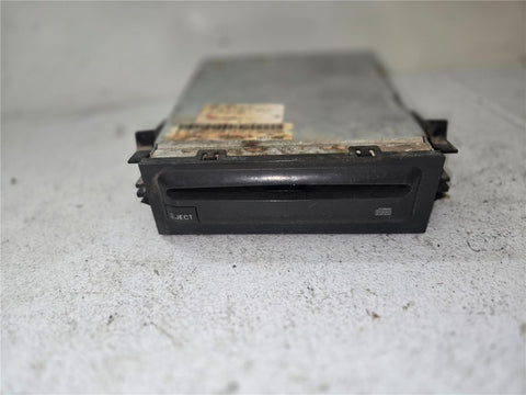 1997 - 1998 GMC Yukon CD Player Radio Receiver Control Unit 16231055 OEM 