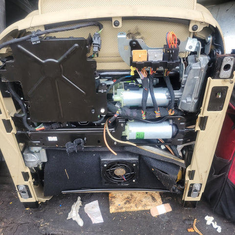 04 - 10 Audi A8 A8L D3 Front RIGHT PASSENGER Seat Rail Track Frame W/ Buckle OEM