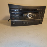 10 -13 MERCEDES BENZ W212 E350 E550 RADIO CD PLAYER NAVIGATION STEREO 2129063201