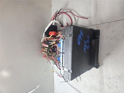 1998 - 2001 Mercedes ML320 3.2L Main Fuse Box Relay Module 163 545 47 32 OEM