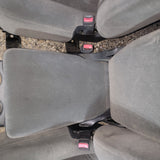 00 -06 Avalanche TAHOE SIERRA SILVERADO front manual cloth seats console seat oe