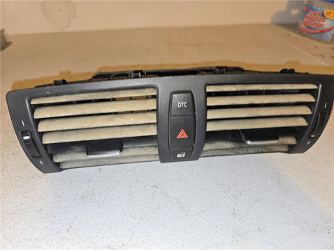 2006 - 2012 BMW E87 E88 Air Vent Hazard 7 059 189-13 OEM