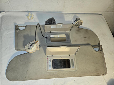 2002 - 2006 Chevrolet GMC Silverado Sierra Driver’s Side Sun Visor 15006353 OEM