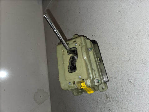 2008 - 2014 Mercedes-Benz W204 C300 Floor Gear Shift Shifter 2042673924Q01 OEM