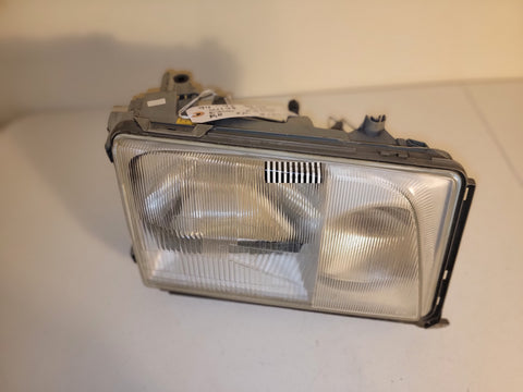 94 96 MERCES BENZ W-124 E-300-320-420 RIGHT HAND HEADLIGHT 0EM